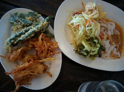 「チェンマイでカノムチンの食べ放題」バックパッカーにオススメの激安ビュッフェ